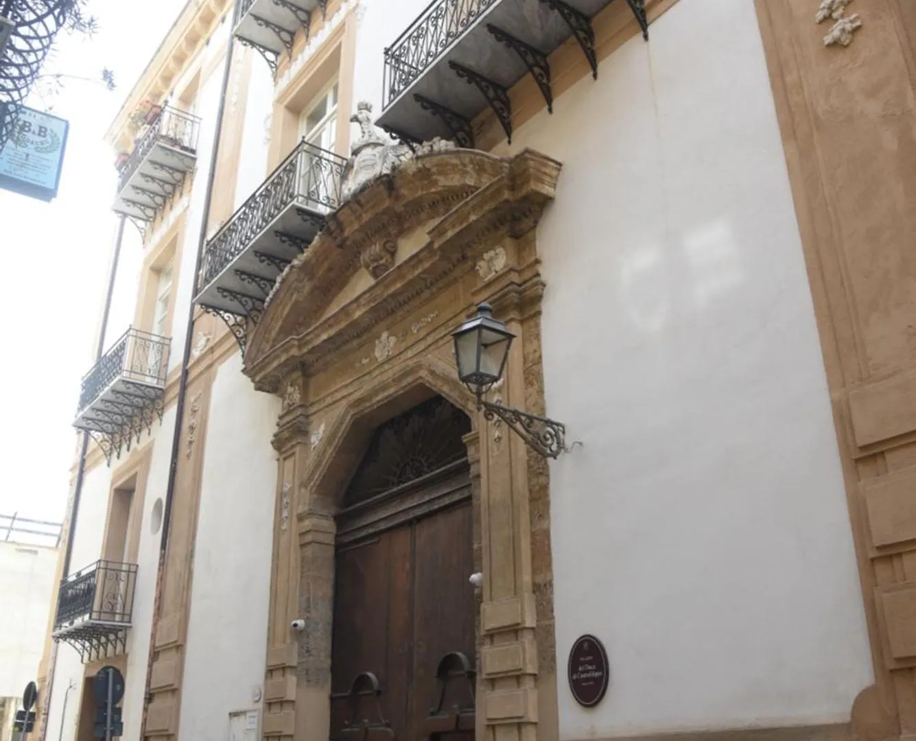 Piano Alloro Palermo Italy
